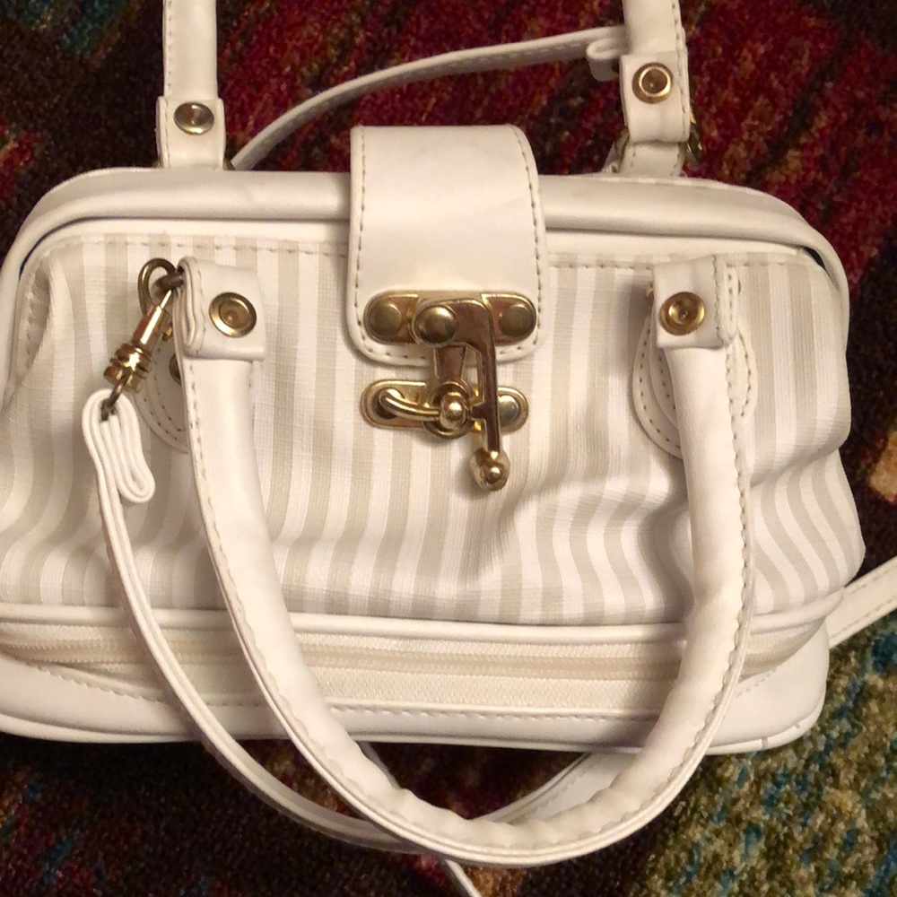 Small tote - Picture 2 of 12